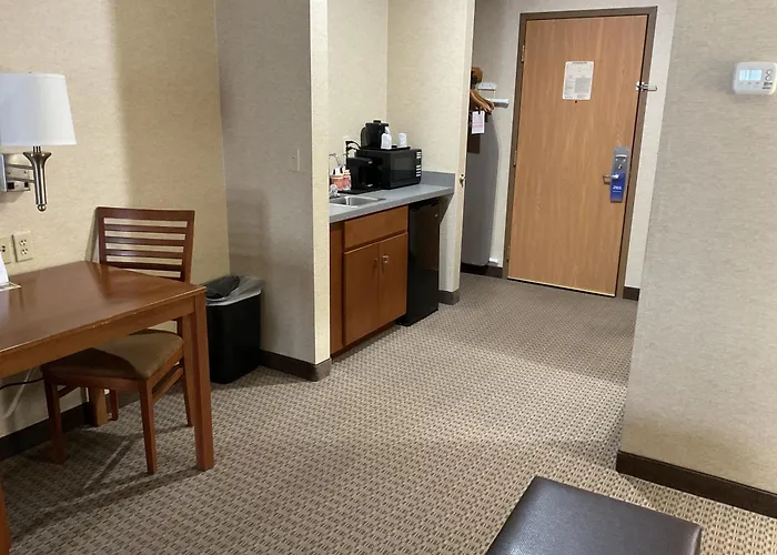 Comfort Suites Hotel And Conference Center